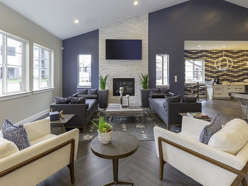 Clubhouse Lounge | Wilshire Place Apartments
