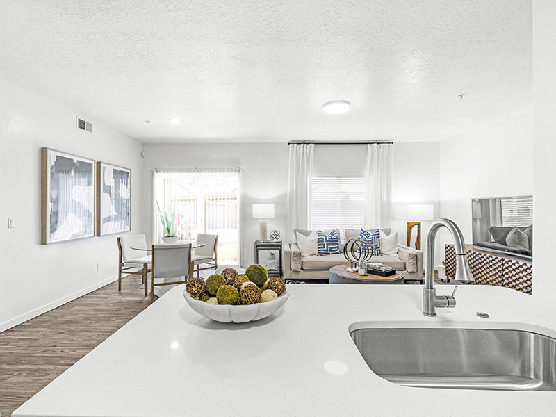 Fully Equipped Kitchen | Wilshire Place Apartments
