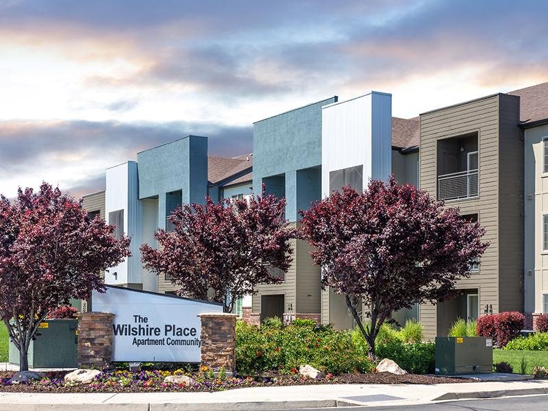 Sign of building | Wilshire Place