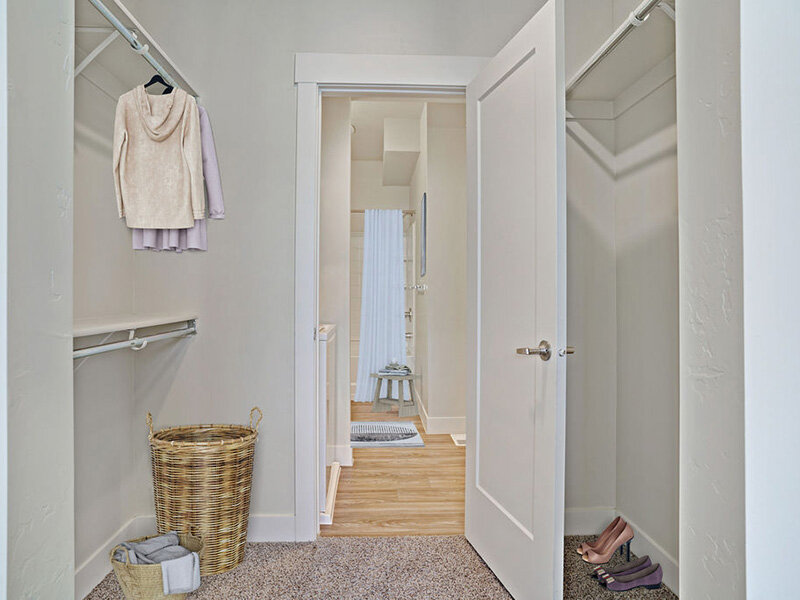 Staged Walk In Closet | North Metro Town Homes