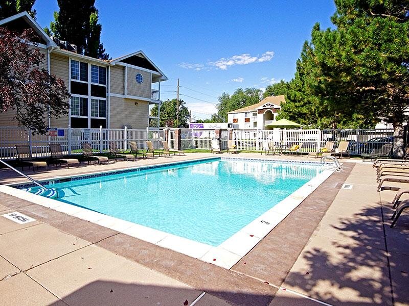 Creekview Apartments Crystal Clear Pool