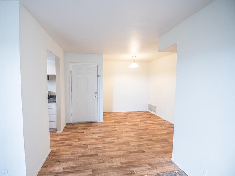Dining Area - Kitched Entrance - Midvale Apartment