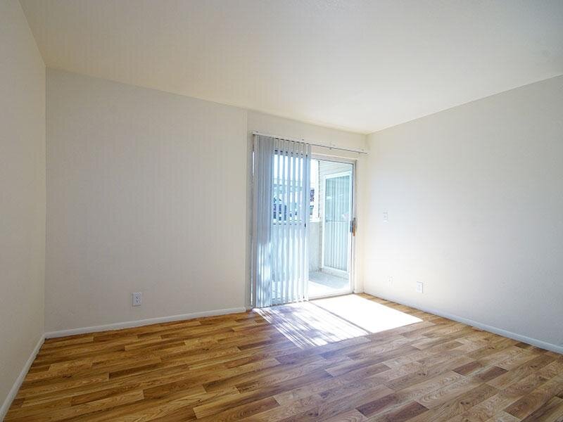 Living Area - Family Room - SLC, UT