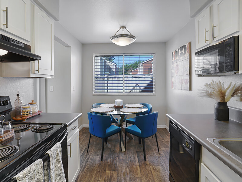 Dining Area | 47Seventy Settler's Point