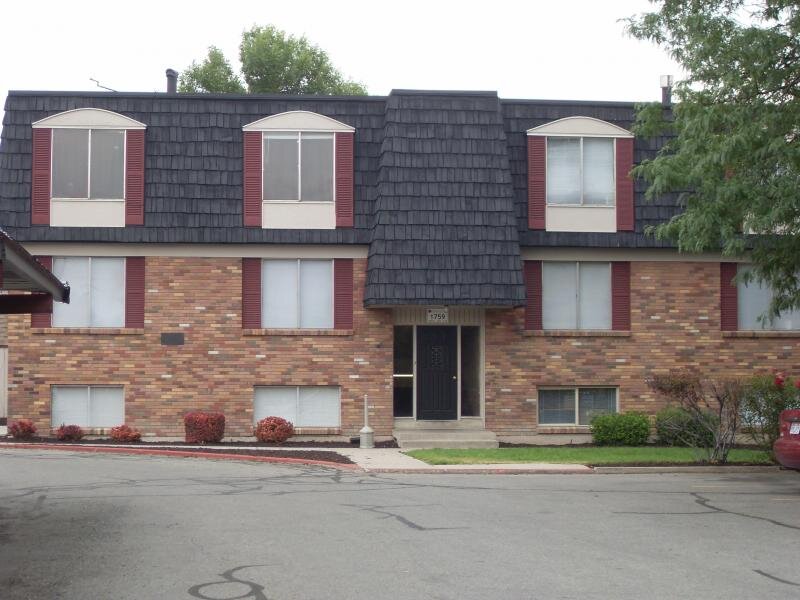 Casa Linda Apartments