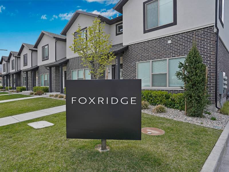 Monument Sign | Foxridge Townhomes in Ogden, UT
