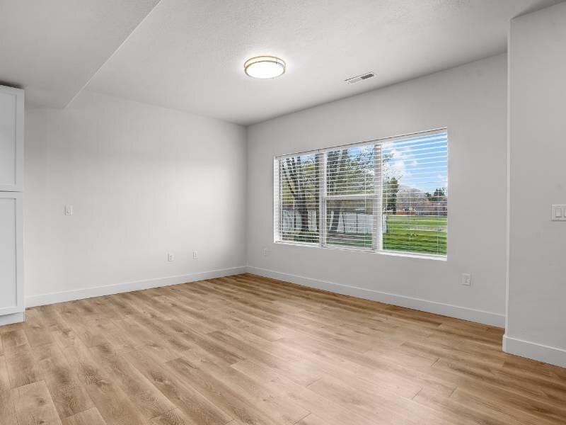 Front Room | Foxridge Townhomes in Ogden, UT