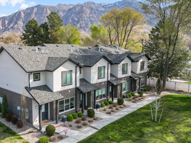 Townhomes Near Me | Foxridge Townhomes in Ogden, UT