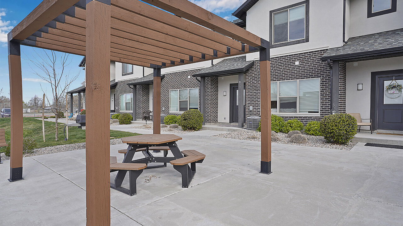 Foxridge Townhomes Neighborhood