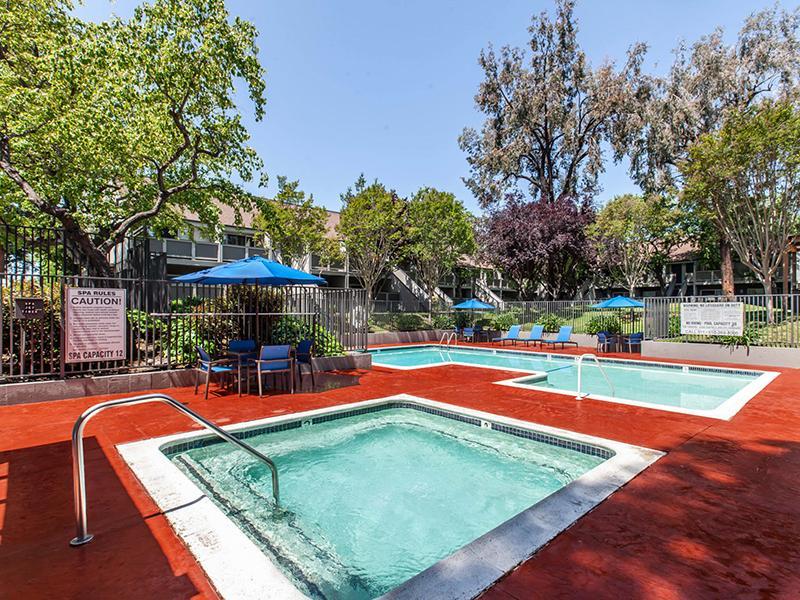  Hot Tube & Swimming Pool | Apartments in Hayward, CA