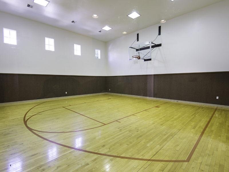 Irving Schoolhouse Basketball