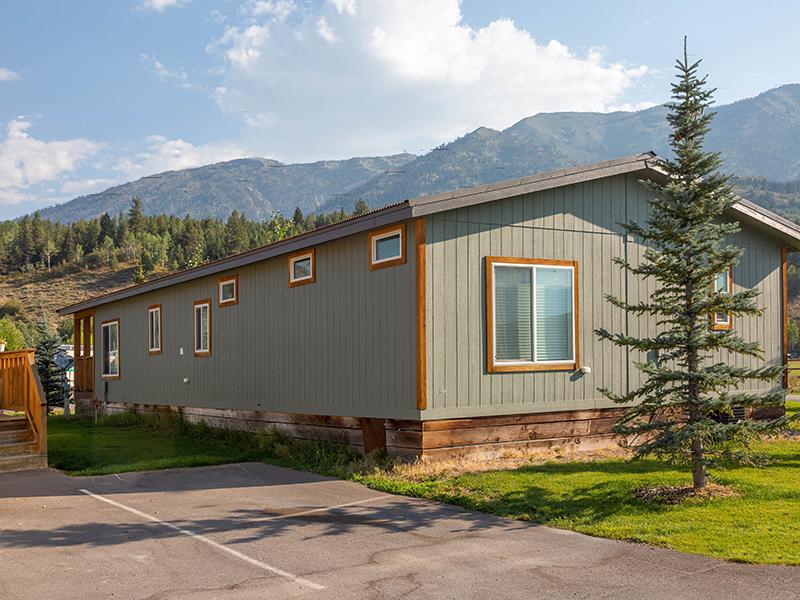 Building Exterior | Targhee Place for Rent in Alpine WY