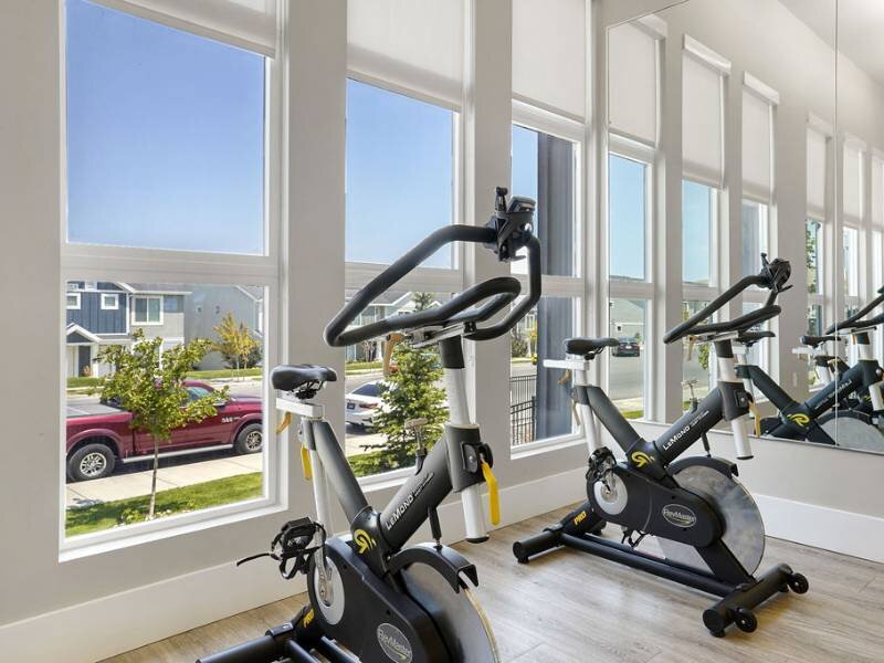 FITNESS CENTER WITH VIEWS | Valley View Apartments