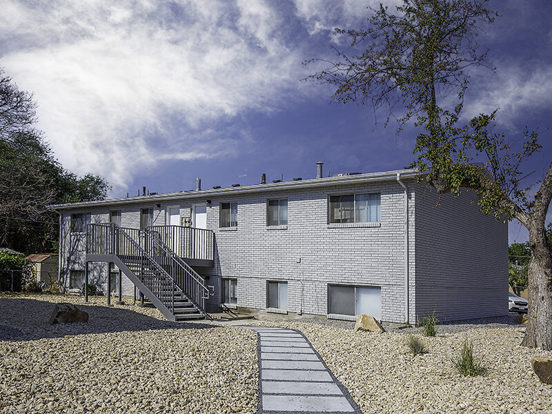 Apartment Staircase | Cascade Ridge