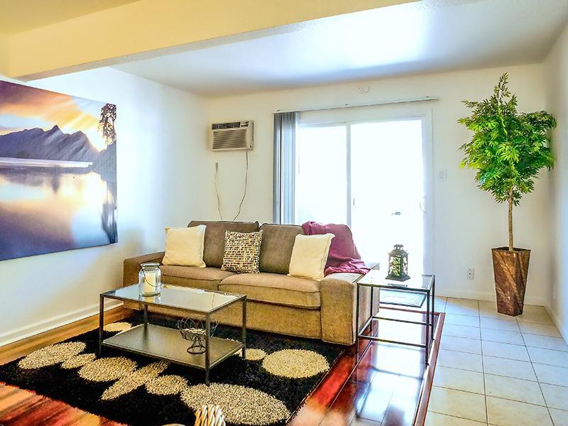 Family Room - Apartments in Pleasant Hill, CA
