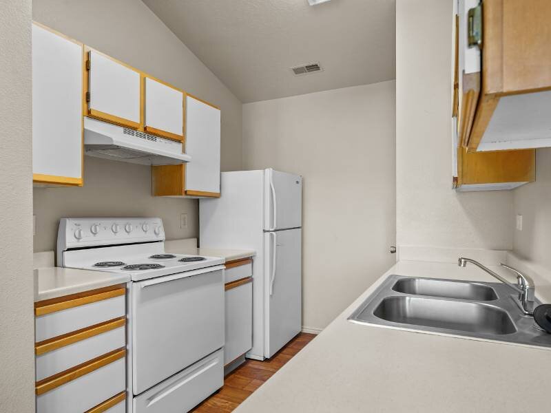 Fully Equipped Kitchen | Canyon Park Apartments in Sandy, UT