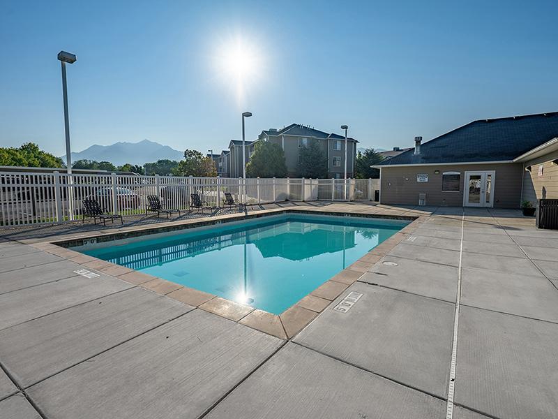 Swimming Pool | Canyon Park Apartments