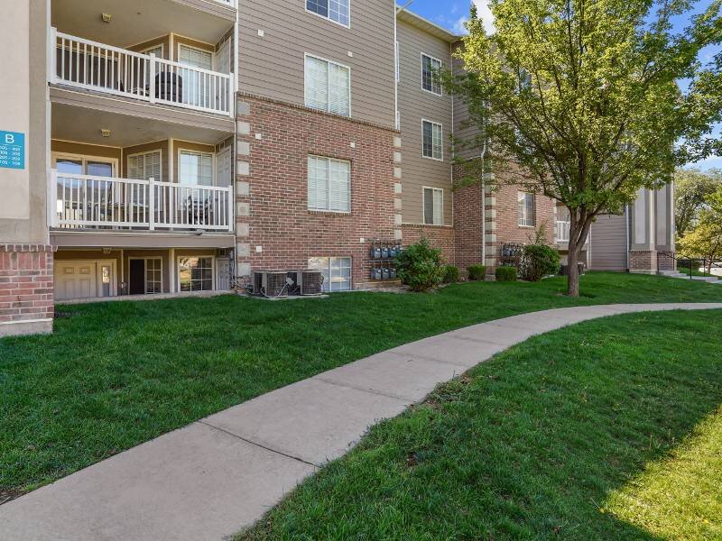 Exterior | Canyon Park Apartments in Sandy, UT