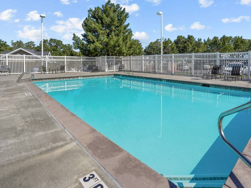 Swimming Pool | Canyon Park Apartments in Sandy, UT