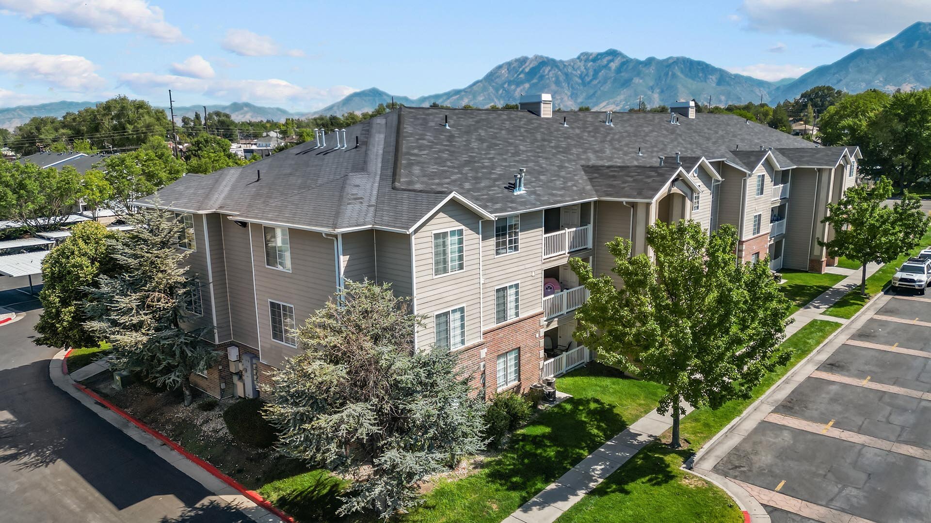 Canyon Park Apartments in Sandy, UT