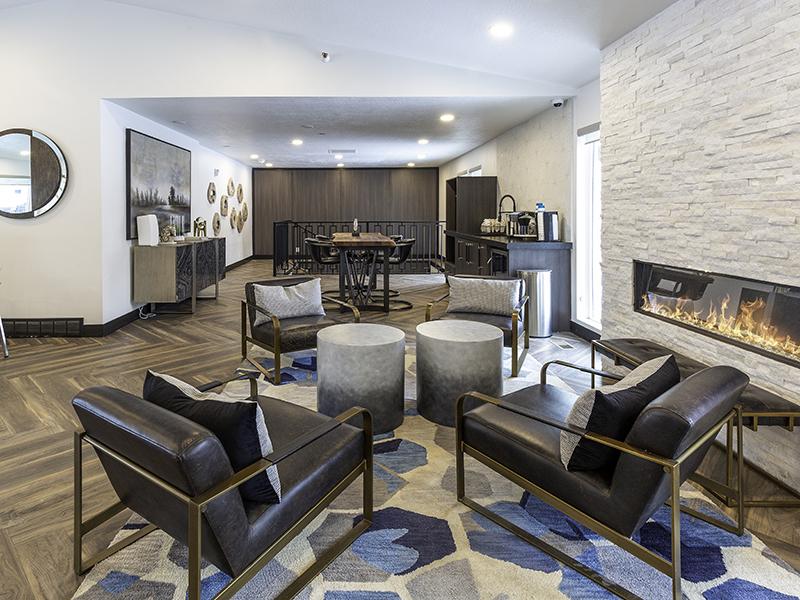 Clubhouse | Downtown West Apartments