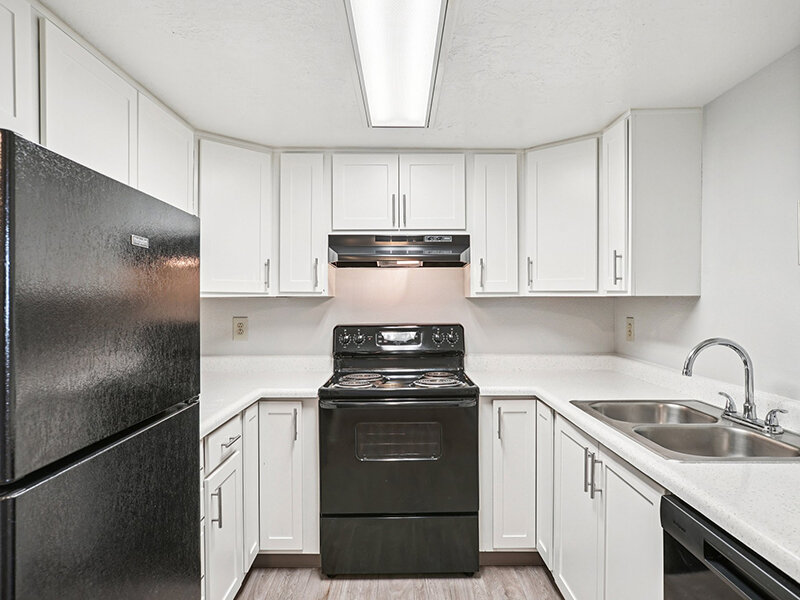 2x1 Renovated Kitchen Area | Fox Creek Apartments