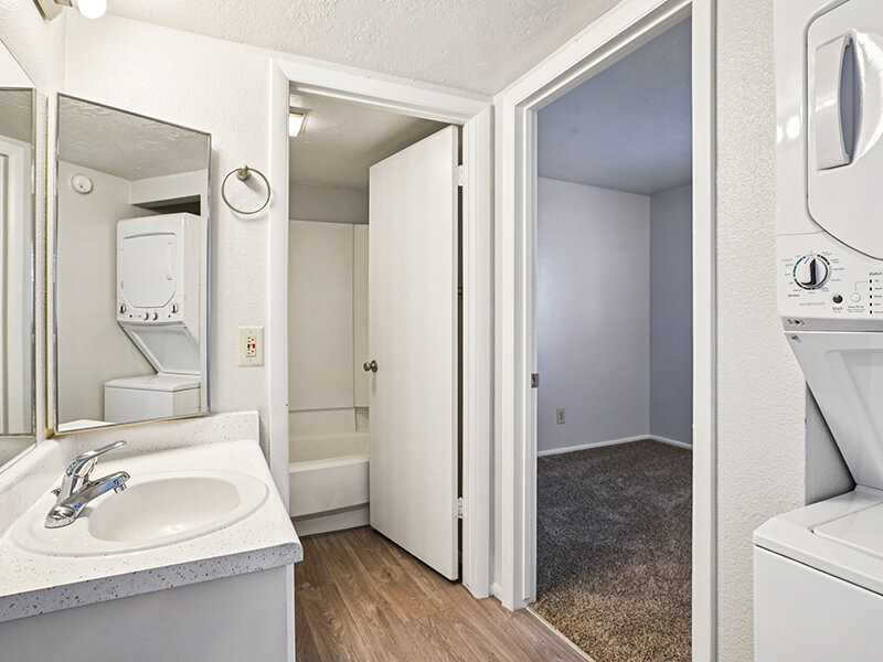2x1 Renovated Bathroom | Fox Creek Apartments