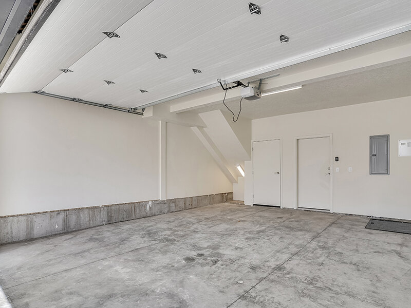 Garage | Lincoln Station