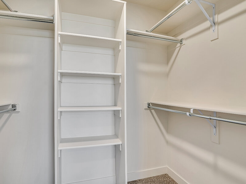 Shelves | Lincoln Station