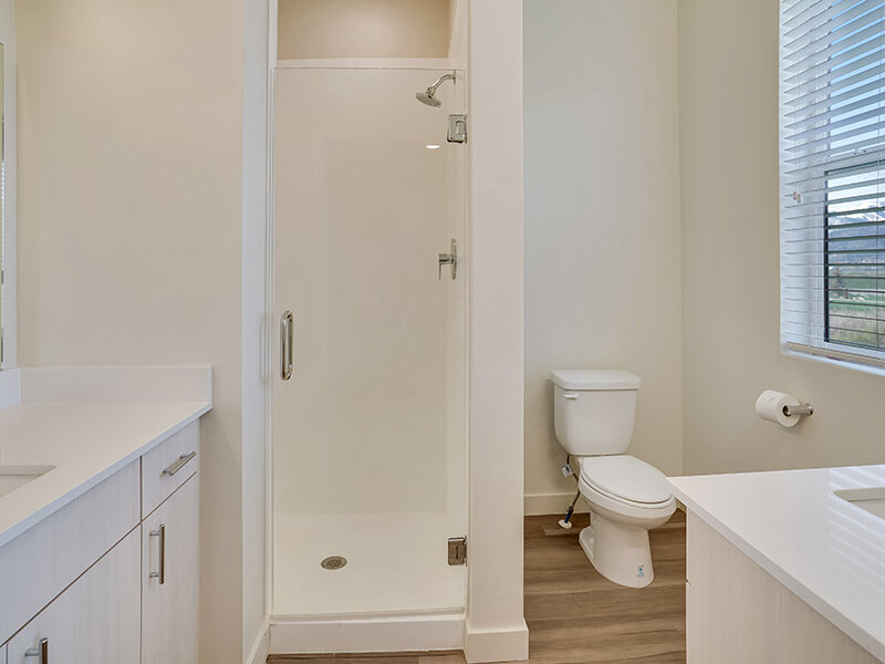 Interior Bathroom | Lincoln Station