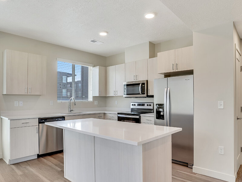 Lincoln Station Apartments