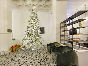 Decorations | Bigelow