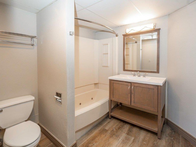 Bathroom | Bigelow Apartments