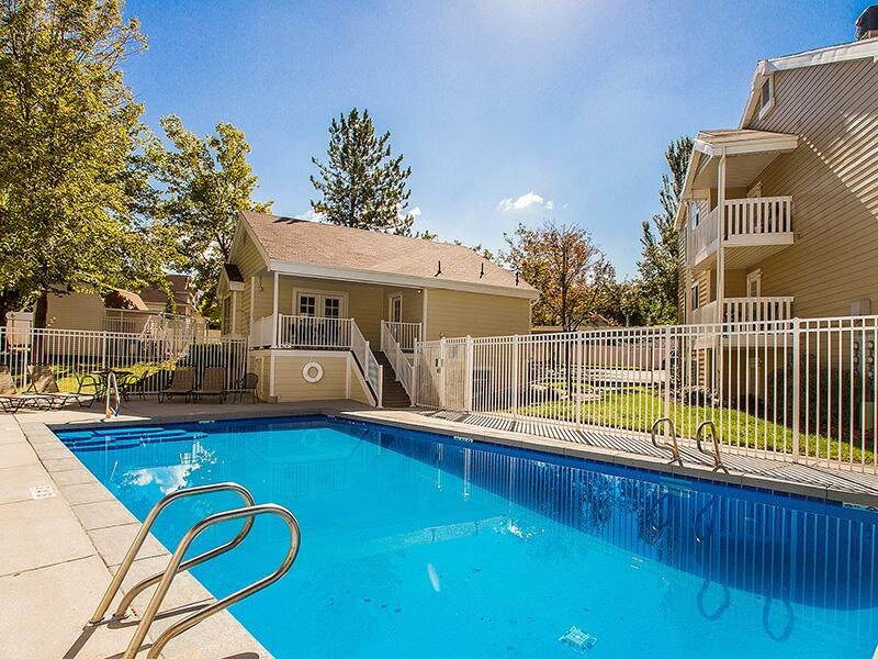 Pool | Woods Crossing