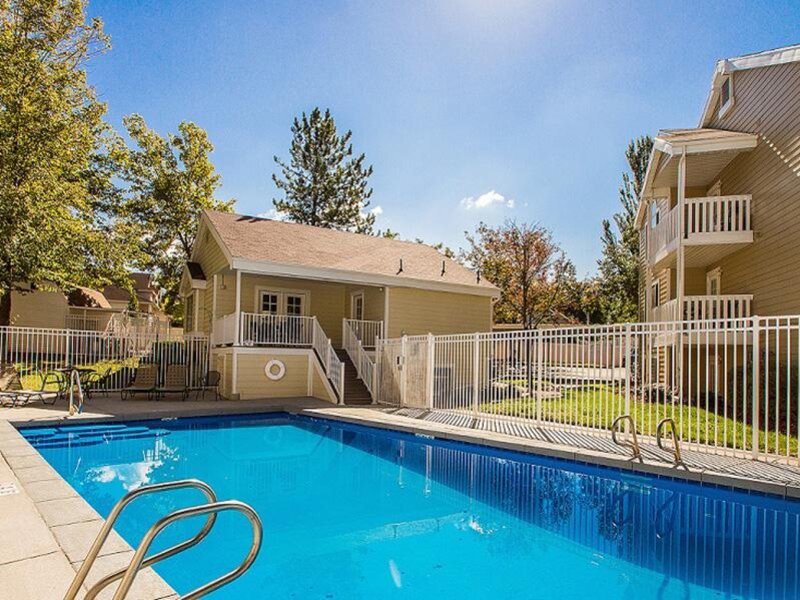 Swimming Pool | Woods Crossing