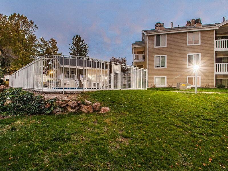 Exterior | Woods Crossing