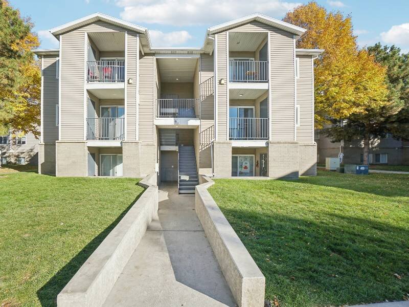 Apartment Exterior | Village Park Apartments