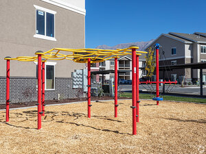 Large Playground | Mill  Point