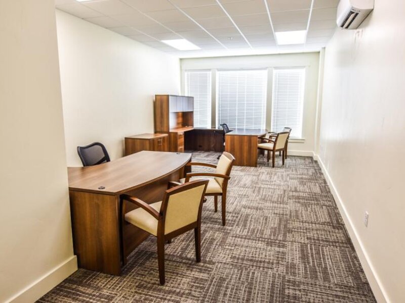 Private Executive Suites | Grovecrest Center