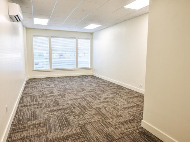 Executive Suites with Large Windows | Grovecrest Center