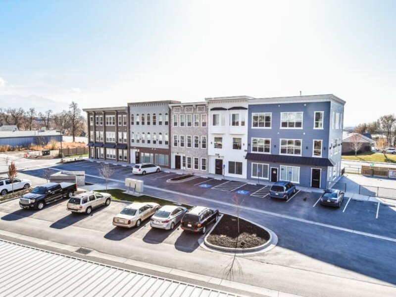 Executive Office space for lease | Grovecrest Center