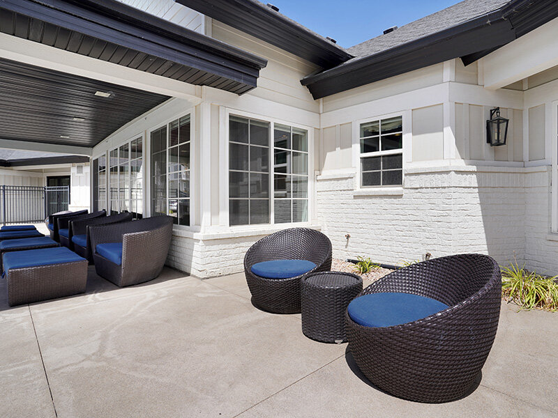 Exterior Community Seats | Draper Village