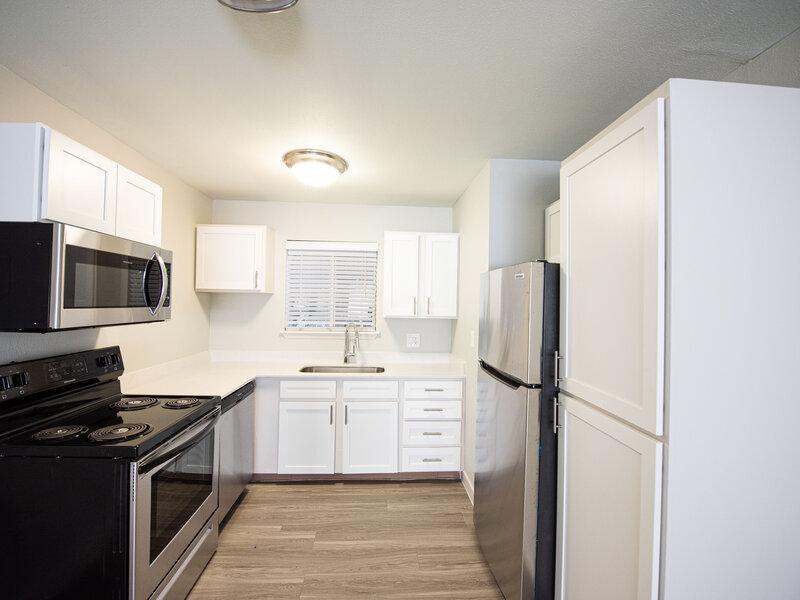 Fully Equipped Kitchen | The Park Apartments in Bountiful, UT