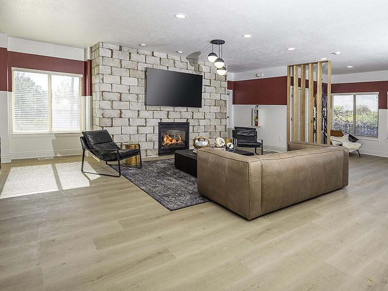 Lounge Area | The Crimson Apartments in Murray, UT