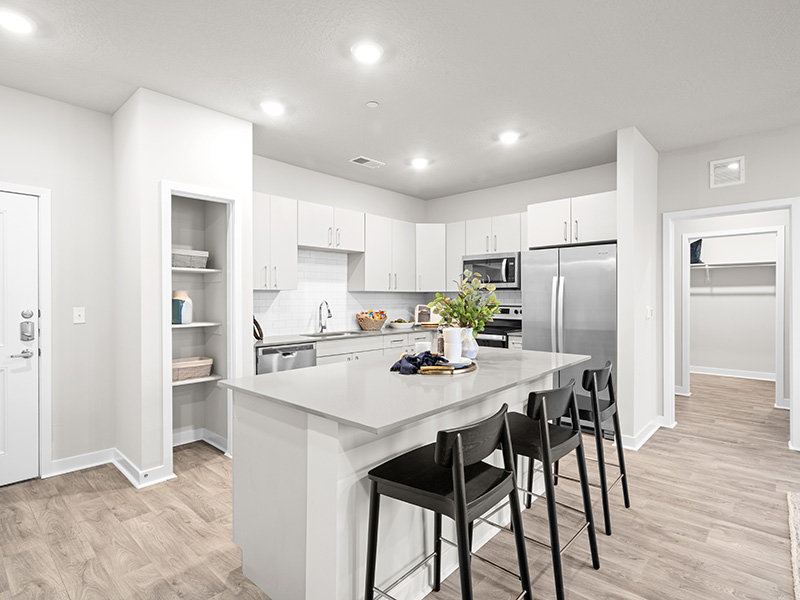 2x2 Fully Equipped Kitchen | Northshore Apartments