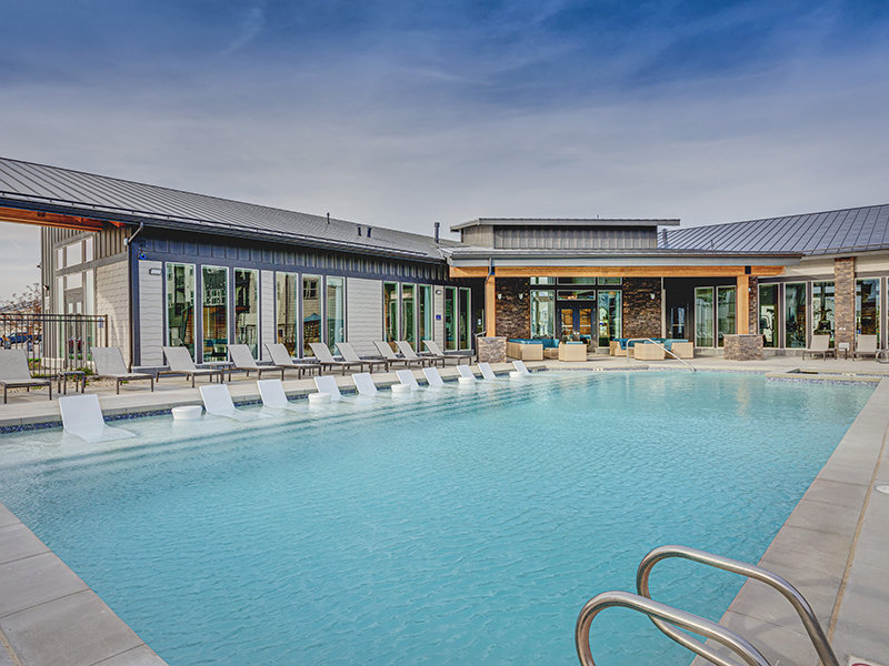 Apartments with a Pool | Northshore Apartments