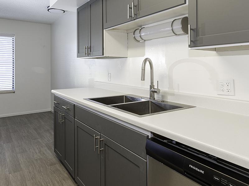 Beautiful Kitchen | Mid Central Apartments