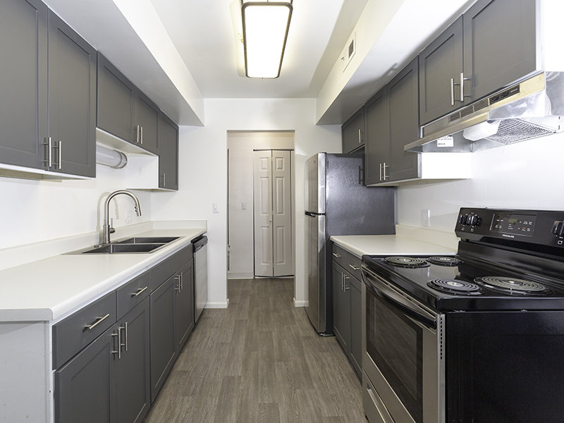 Kitchen | Mid Central Apartments