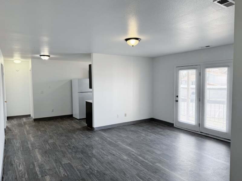 Front Room | Cambridge Cove