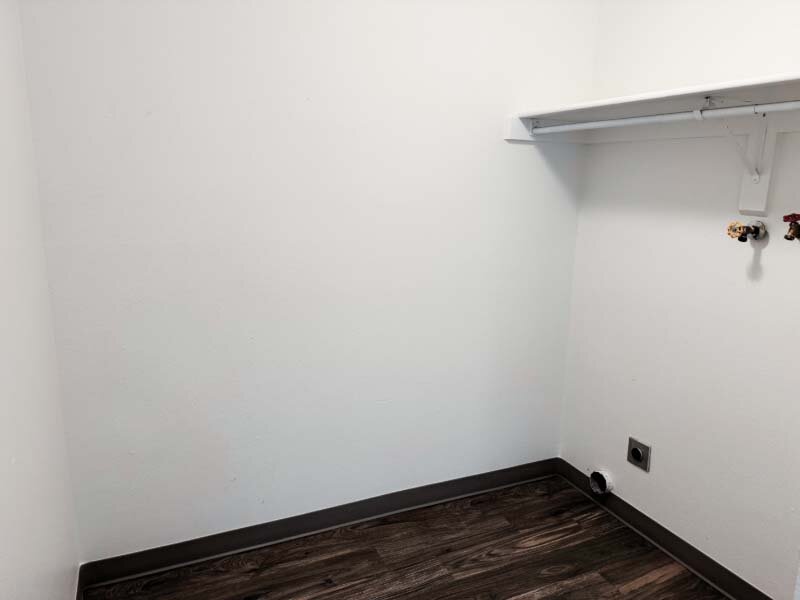 Laundry Room | Cambridge Cove